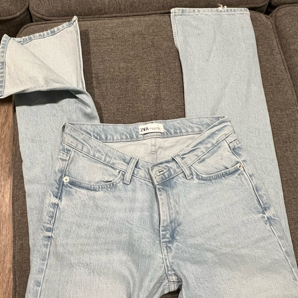 Light-washed zara jeans